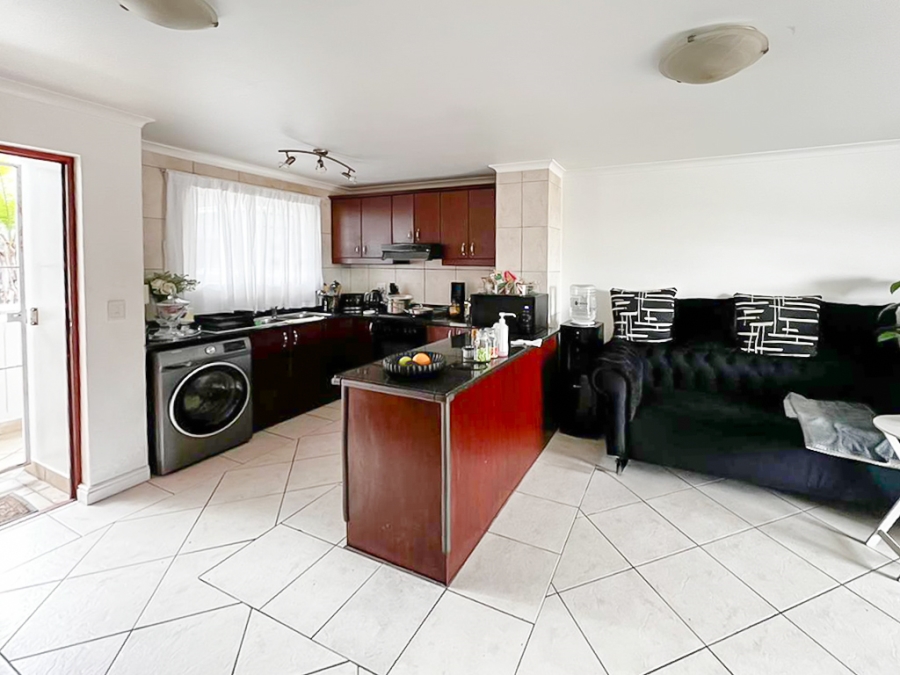 2 Bedroom Property for Sale in Okennedyville Western Cape